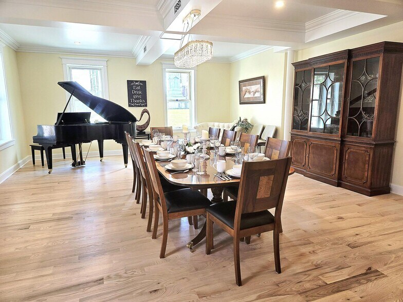 More Photos Of 202 W Main St, Decorah Sorority Fraternity House For Sale