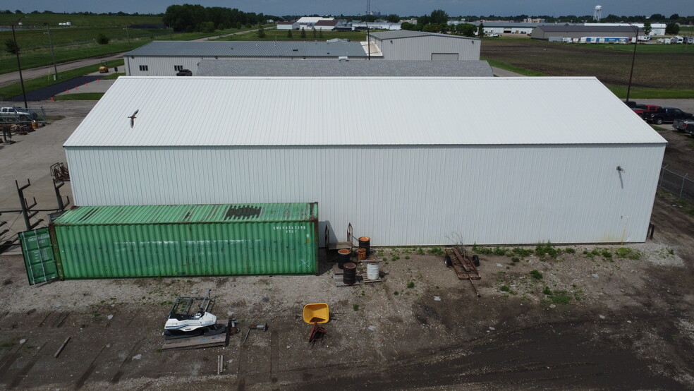 More Photos Of 1109 10th St NE, East Grand Forks Warehouse For Sale
