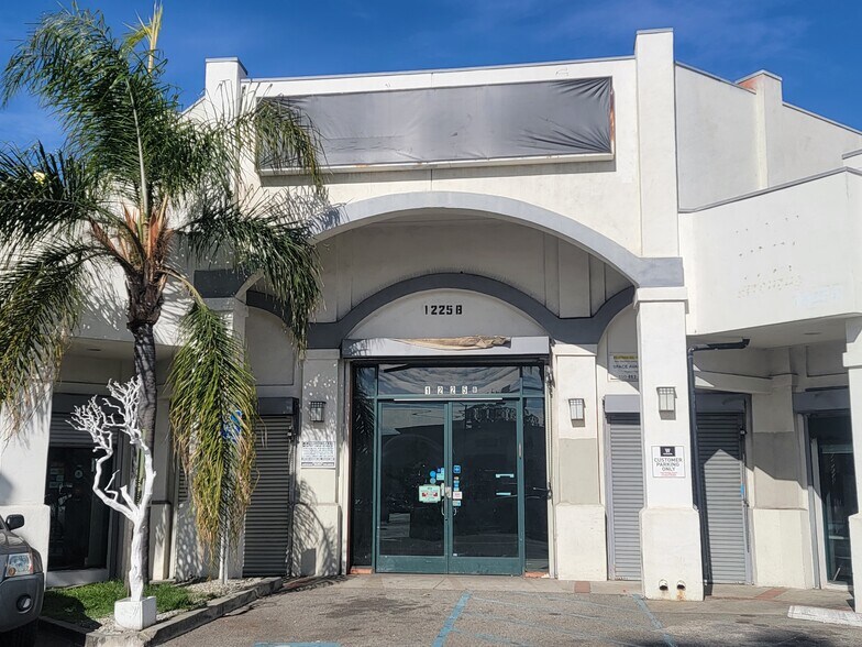 More Photos Of 1225 E Washington Blvd, Los Angeles Restaurant For Lease