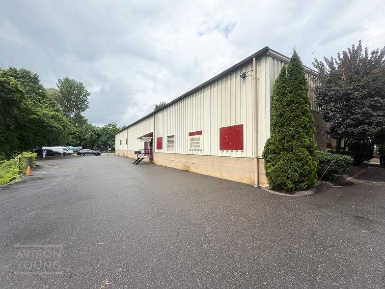 More Photos Of 85 Shelter Rock Rd, Danbury Manufacturing For Sale
