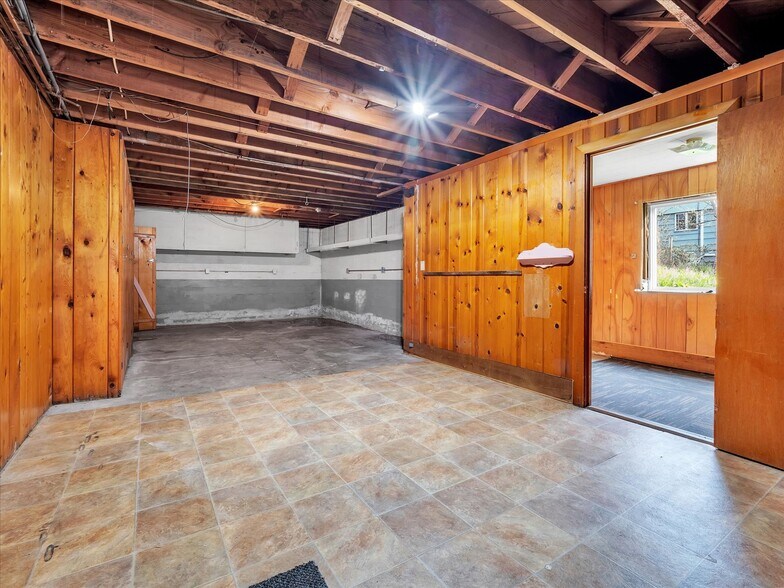 More Photos Of 5041 Guide Meridian, Bellingham Specialty For Sale