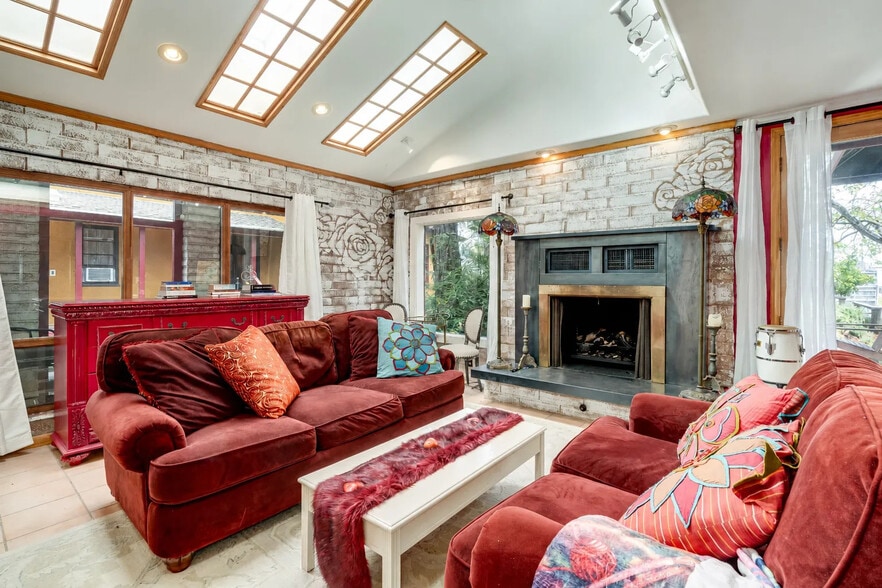 More Photos Of 75 Fremont Dr, Sonoma Storefront Retail Residential For Sale