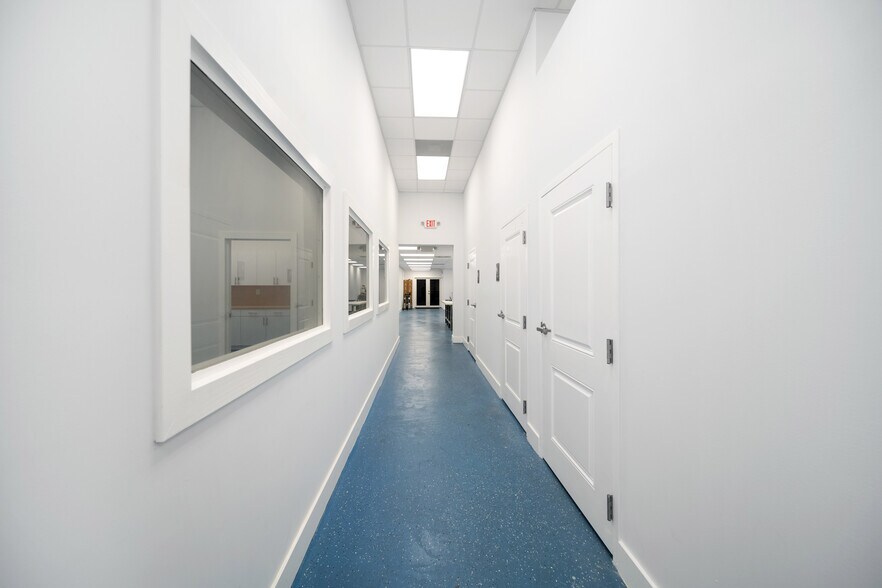 More Photos Of 6187 NW 167th St, Miami Lakes Office For Sale