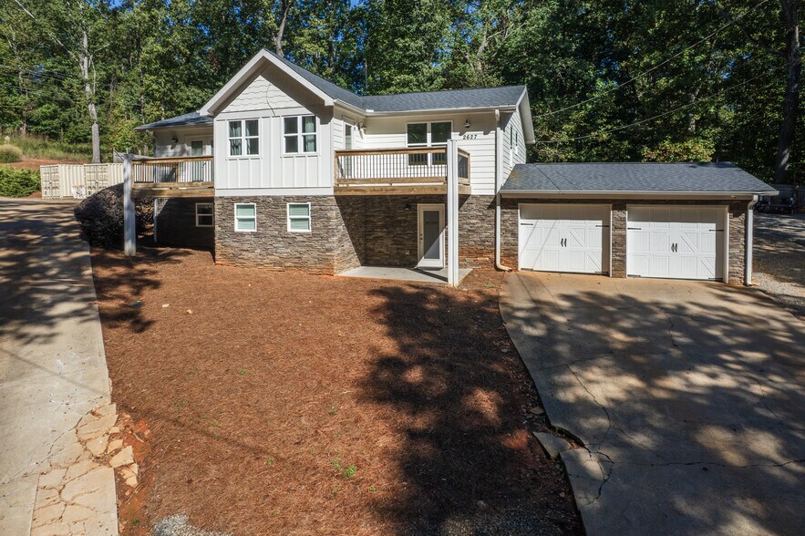 More Photos Of 2627 Holly St, Holly Springs Light Distribution For Lease