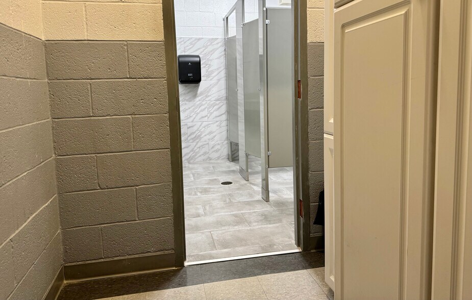 More Photos Of 45504 Cass Ave, Utica Religious Facility For Sale