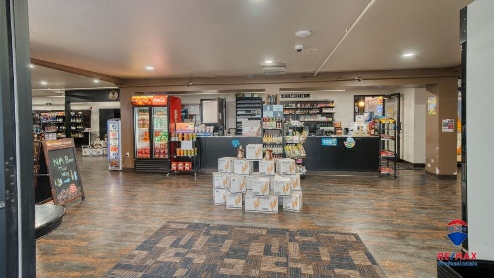More Photos Of 5201 S Douglas Hwy, Gillette Bar For Sale