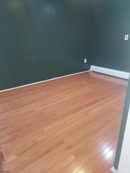 More Photos Of 16 Flanders Rd, Netcong Specialty For Sale