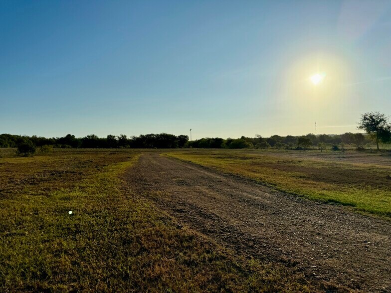 More Photos Of 133 Wheeler St, Stockdale Trailer Camper Park For Sale