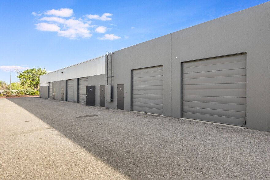 More Photos Of 780 Montague Expy, San Jose Showroom For Lease