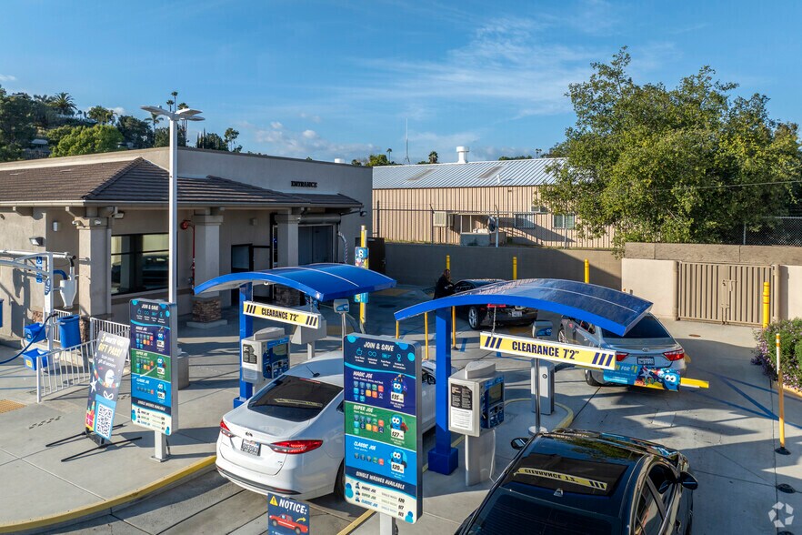 More Photos Of 936 E Mission Rd, Fallbrook Freestanding For Lease