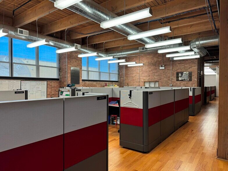More Photos Of 1750 W Fulton St, Chicago Loft Creative Space For Lease
