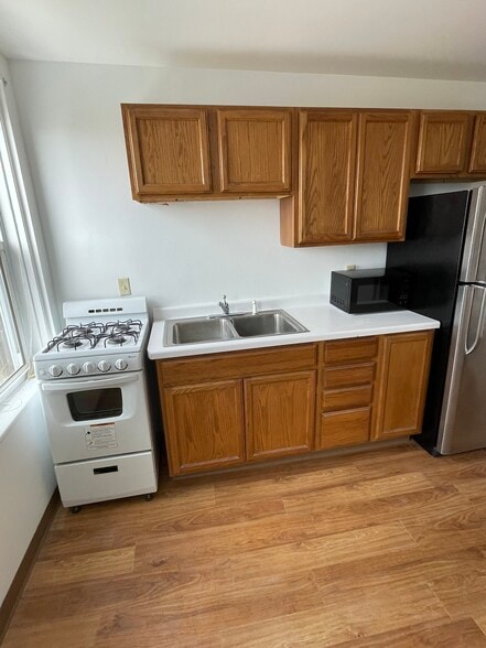 More Photos Of 202 S 3rd St, Watertown Storefront Retail Residential For Sale