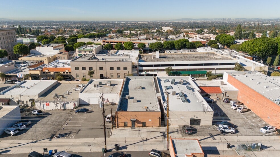 More Photos Of 6728 Bright Ave, Whittier Storefront For Sale