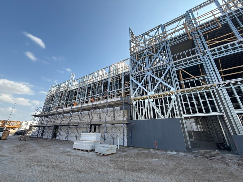 More Photos Of 101 Grapefruit Blvd, Mission Hotel For Sale