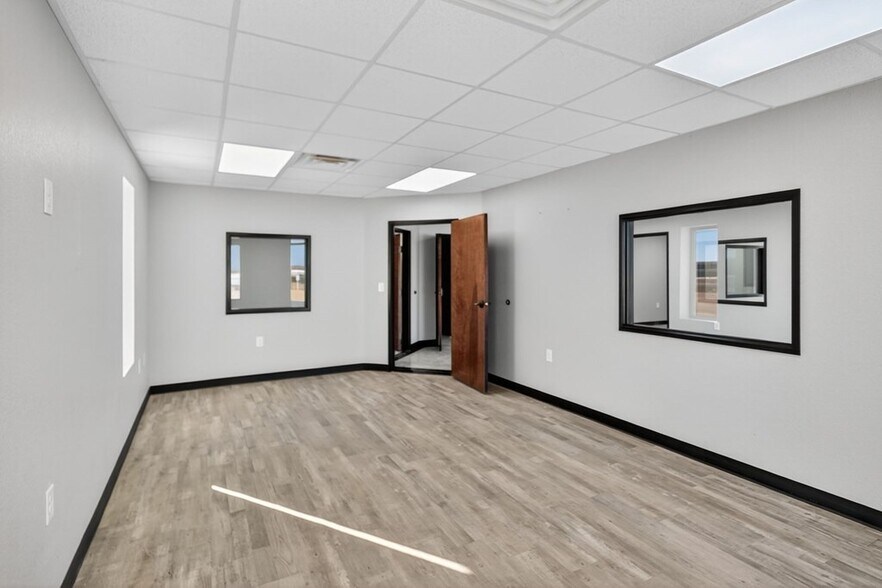 More Photos Of 16751 W Basin St, Odessa Warehouse For Lease