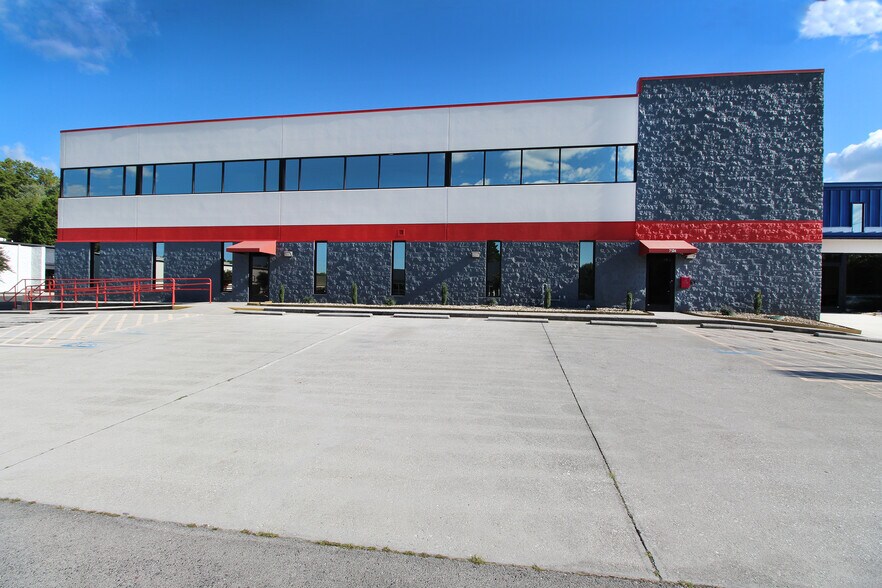 More Photos Of 7134 Regal Ln, Knoxville Office For Lease
