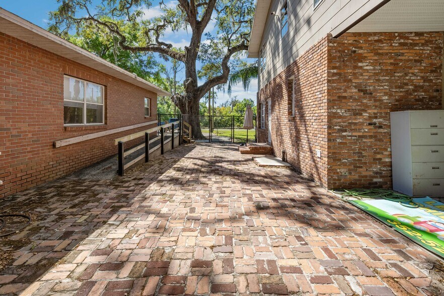 More Photos Of 38022 River Rd, Dade City Medical For Sale