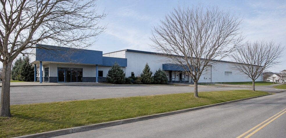 More Photos Of 108 Business Park Dr, Frankfort Manufacturing For Lease