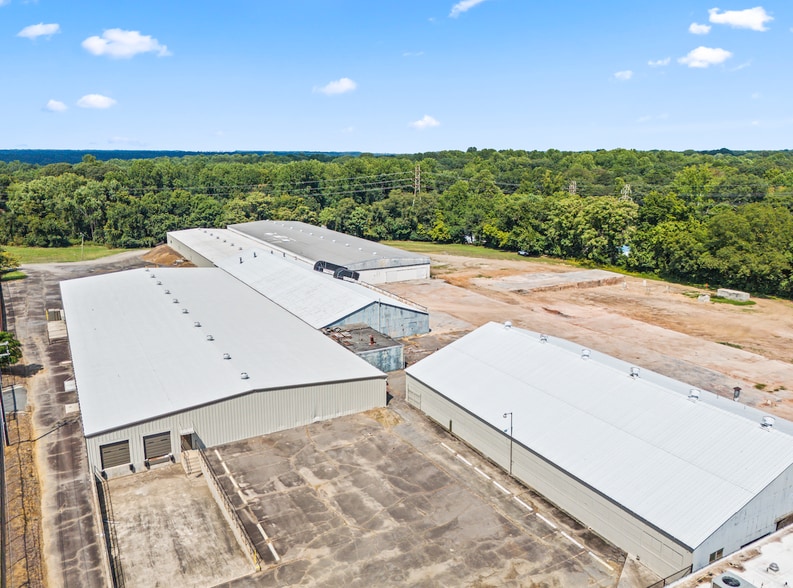 More Photos Of 1539 Waughtown St, Winston-Salem Warehouse For Lease