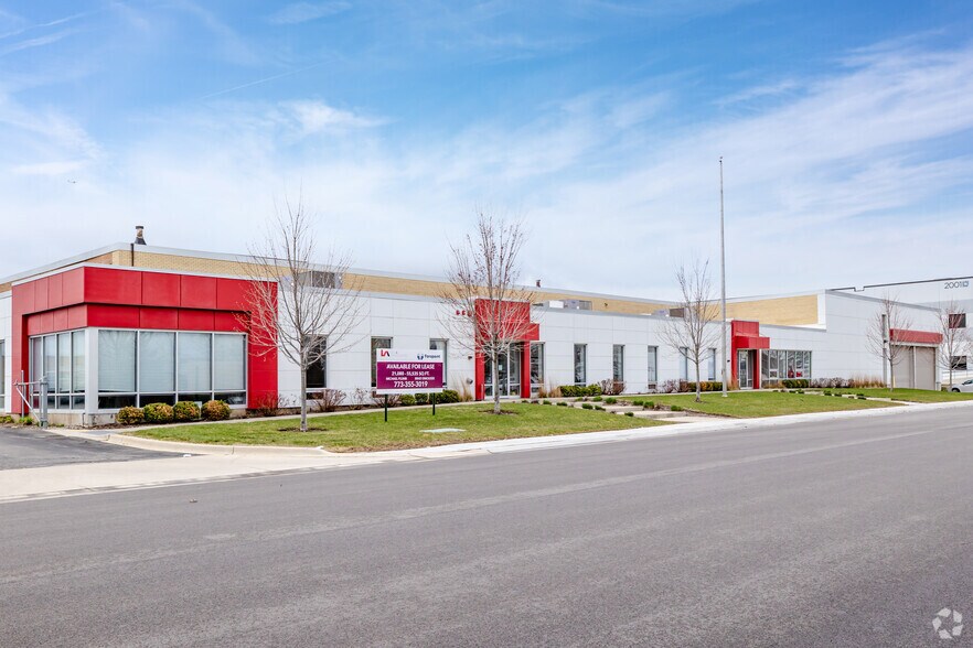 More Photos Of 2101 Arthur Ave, Elk Grove Village Manufacturing For Lease
