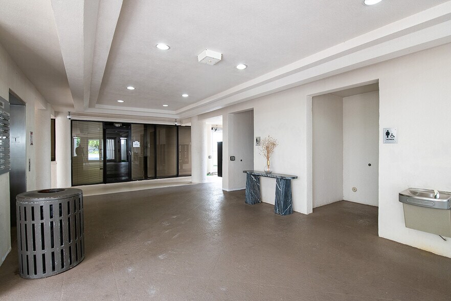 More Photos Of 851 Broken Sound Pky NW, Boca Raton Office For Sale