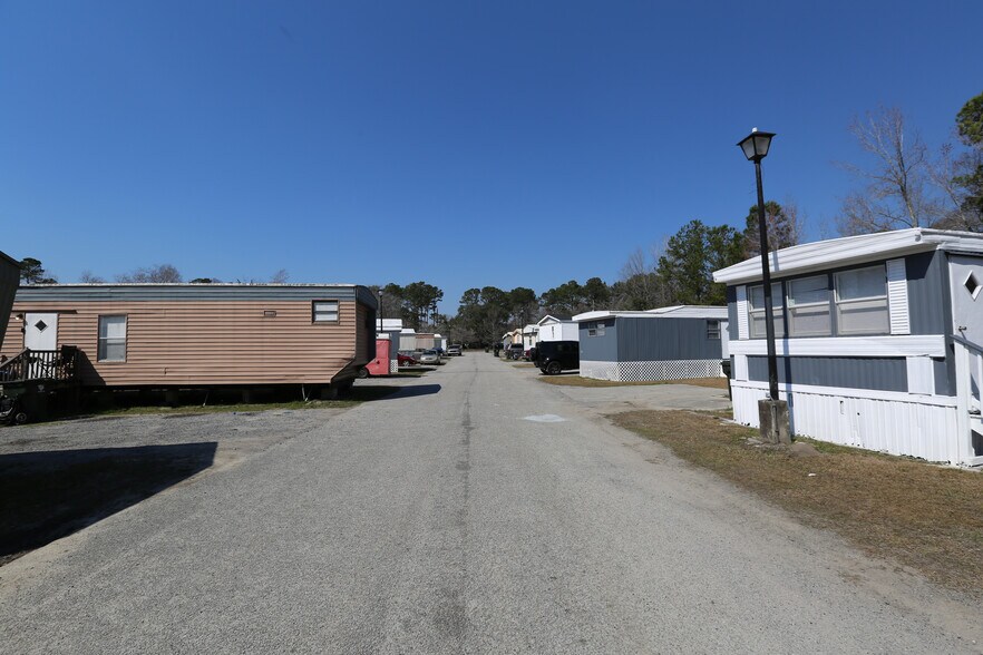 More Photos Of 306 Sundial Ln, Ladson Manufactured Housing Mobile Home Park For Sale