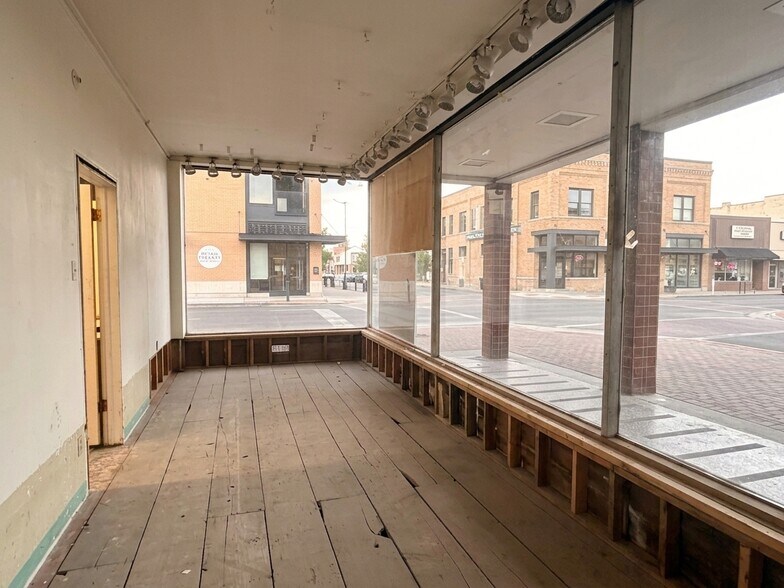 More Photos Of 202 Main Ave S, Twin Falls Coworking Space