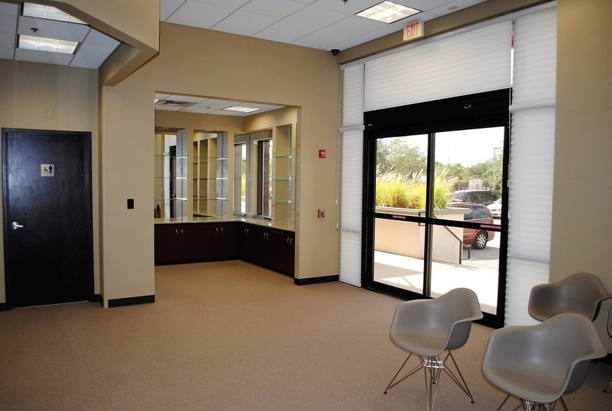 More Photos Of 10411 Moss Park Rd, Orlando Office For Lease
