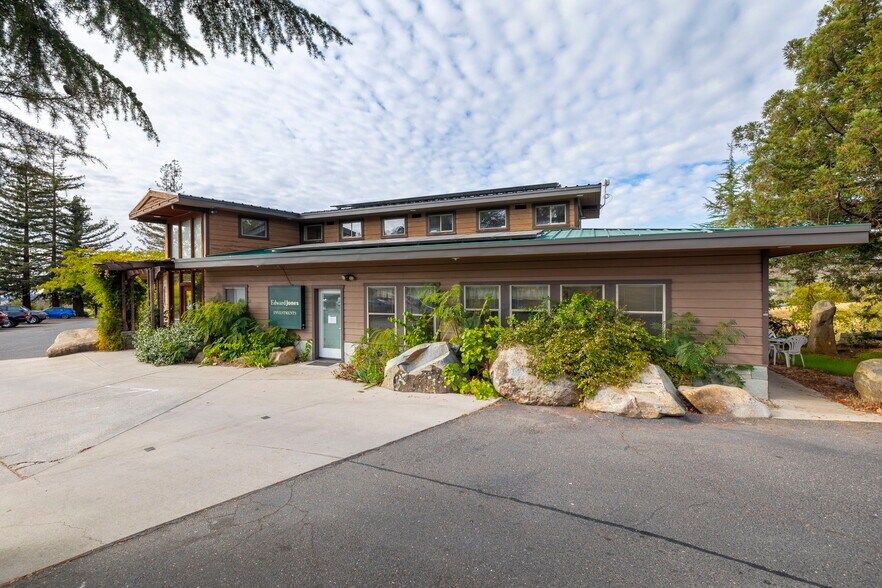 More Photos Of 13951 Mono Way, Sonora Office For Lease