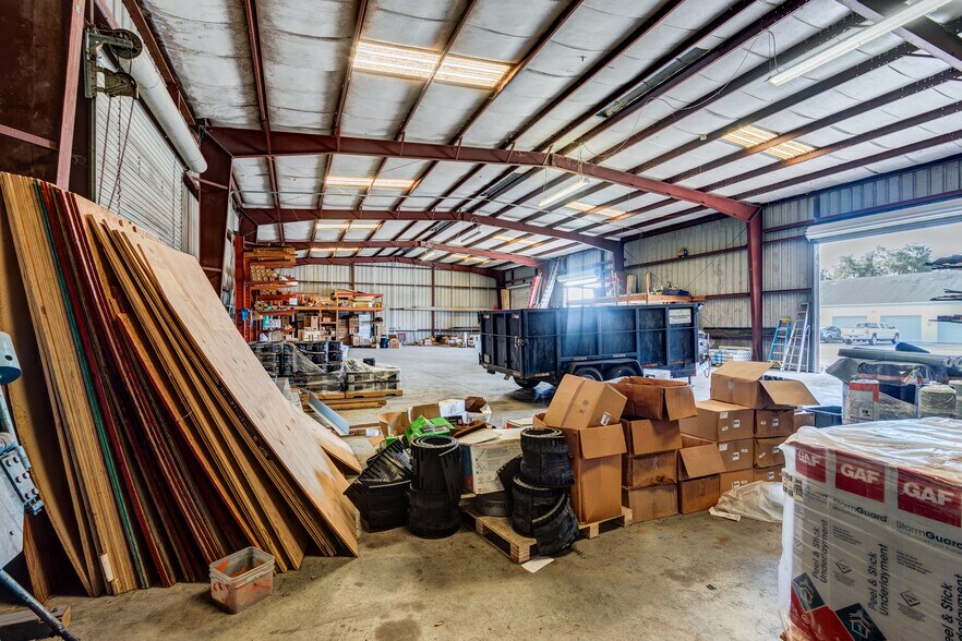 More Photos Of 6901 S 78th St, Riverview Warehouse For Lease