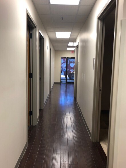 More Photos Of 5745 Essen Ln, Baton Rouge Office For Lease