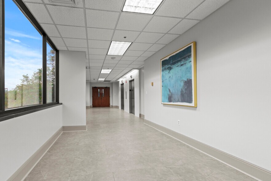 More Photos Of 215 Wynn Dr, Huntsville Office For Lease