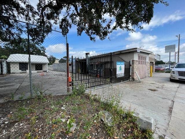 More Photos Of 4172-4174 E Hillsborough Ave, Tampa Auto Dealership For Sale