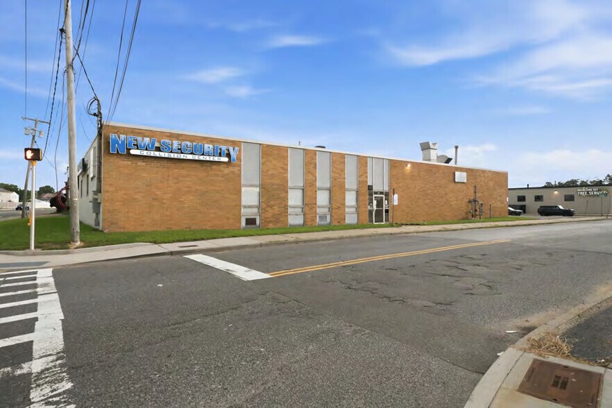 More Photos Of 315 Ralph Ave, Copiague Warehouse For Sale