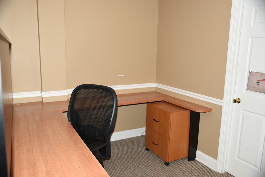 More Photos Of 4227 Henderson Blvd, Tampa Freestanding For Sale