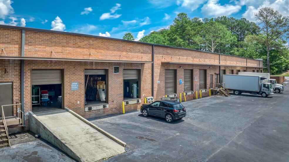 More Photos Of 3150 Oakcliff Industrial St, Doraville Distribution For Lease