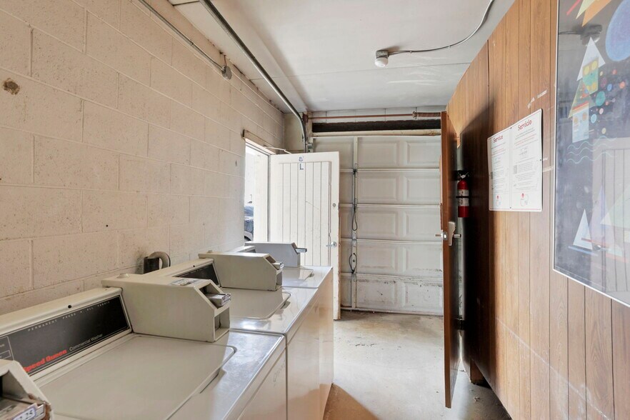 More Photos Of 27 W 8th Ave, Columbus Apartments For Sale