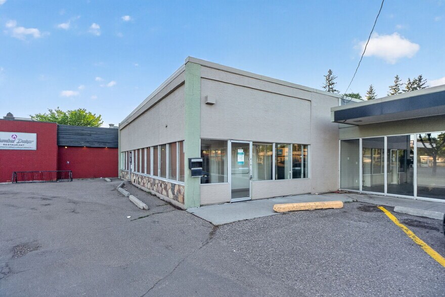 More Photos Of 4316 118 Ave NW, Edmonton Office For Lease
