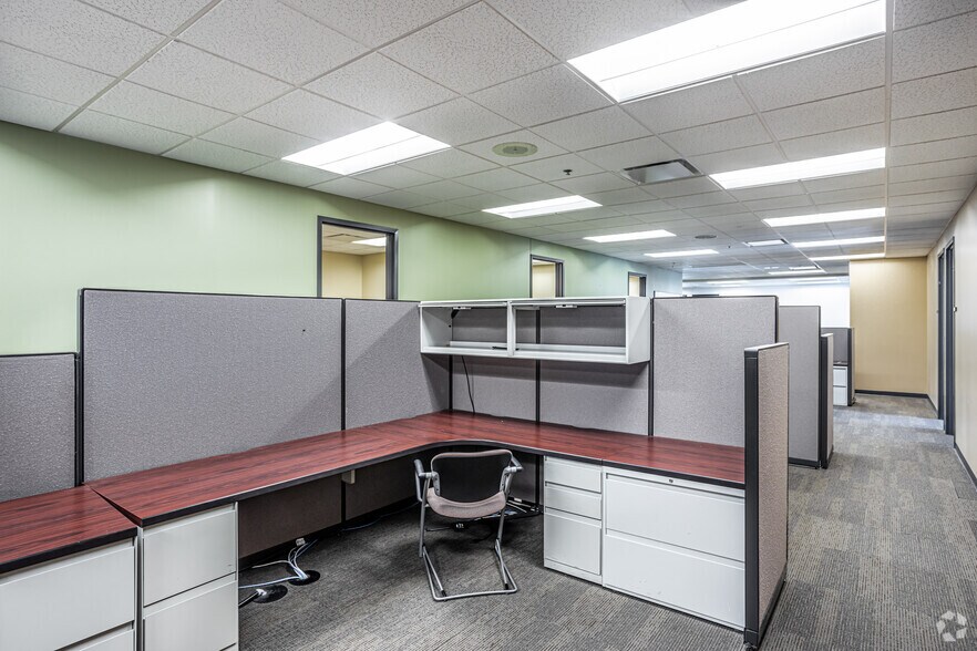 More Photos Of 9351-9401 Renner Blvd, Lenexa Office For Lease