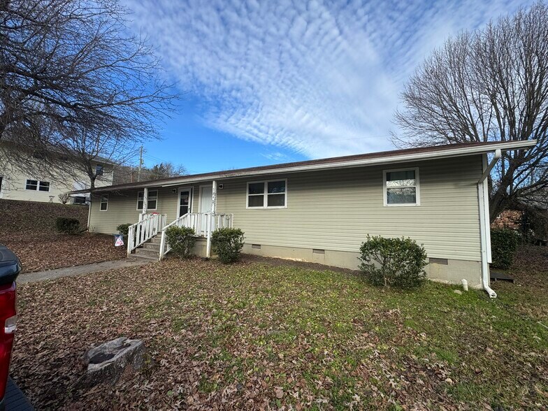 More Photos Of 3300-3374 Valley View Dr, Knoxville Apartments For Sale