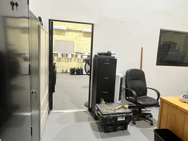 More Photos Of 107 Tower, Channelview Industrial For Sale