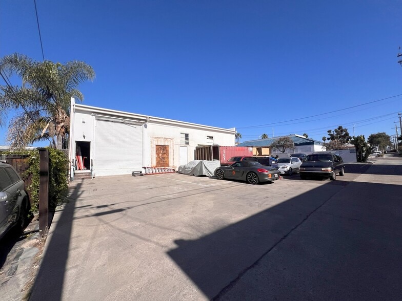 More Photos Of 751-763 Turquoise St, San Diego Storefront For Lease