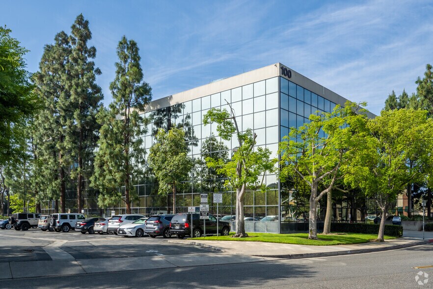 More Photos Of 100 S Anaheim Blvd, Anaheim Office For Lease
