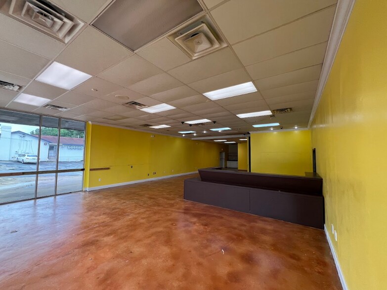 More Photos Of 2503 Manchester Expy, Columbus Freestanding For Lease