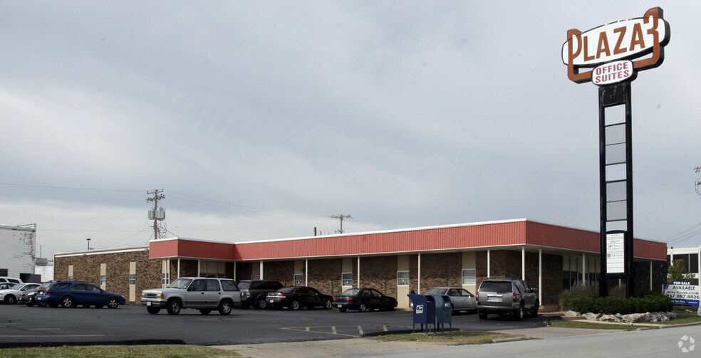 More Photos Of 1800-1950 S Glenstone Ave, Springfield Unknown For Lease