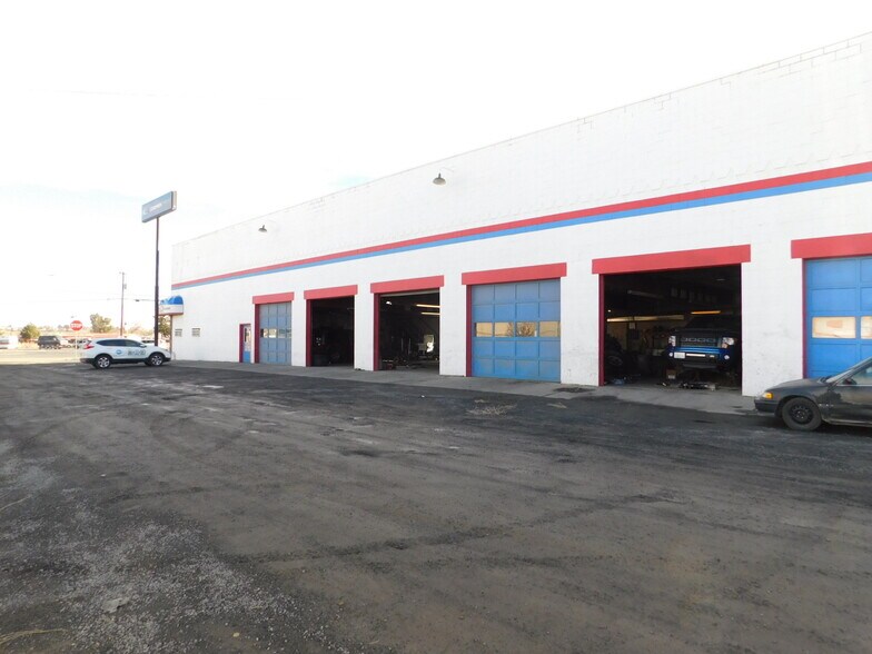 More Photos Of 1706 W Broadway Ave, Moses Lake Auto Repair For Sale