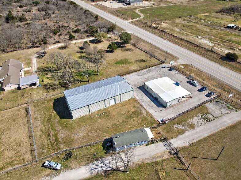 More Photos Of 15377 N Highway 34, Terrell Flex For Sale