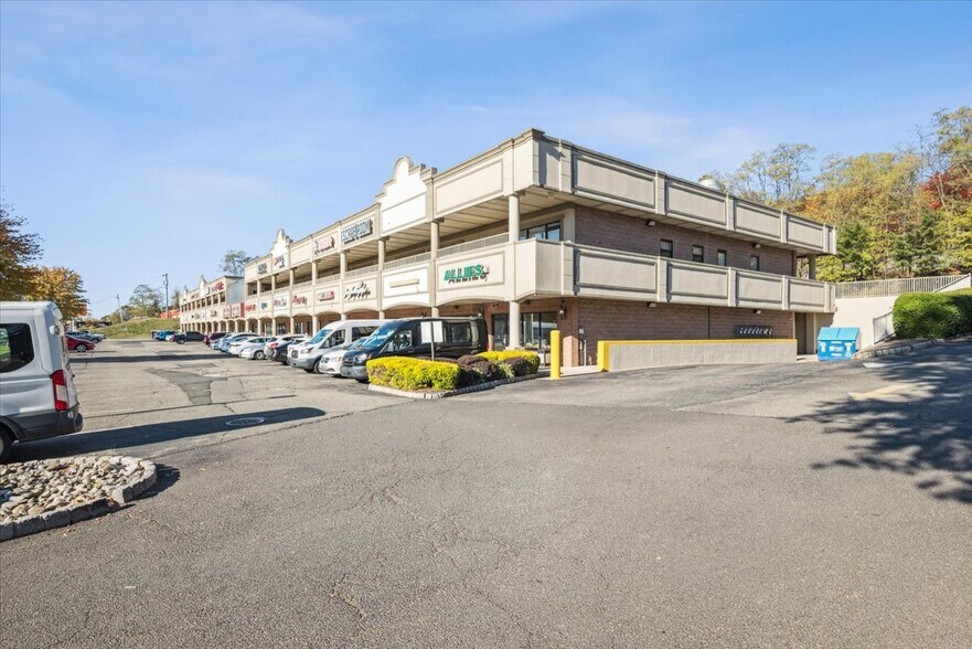 More Photos Of 326 Us Highway 22, Green Brook Unknown For Lease