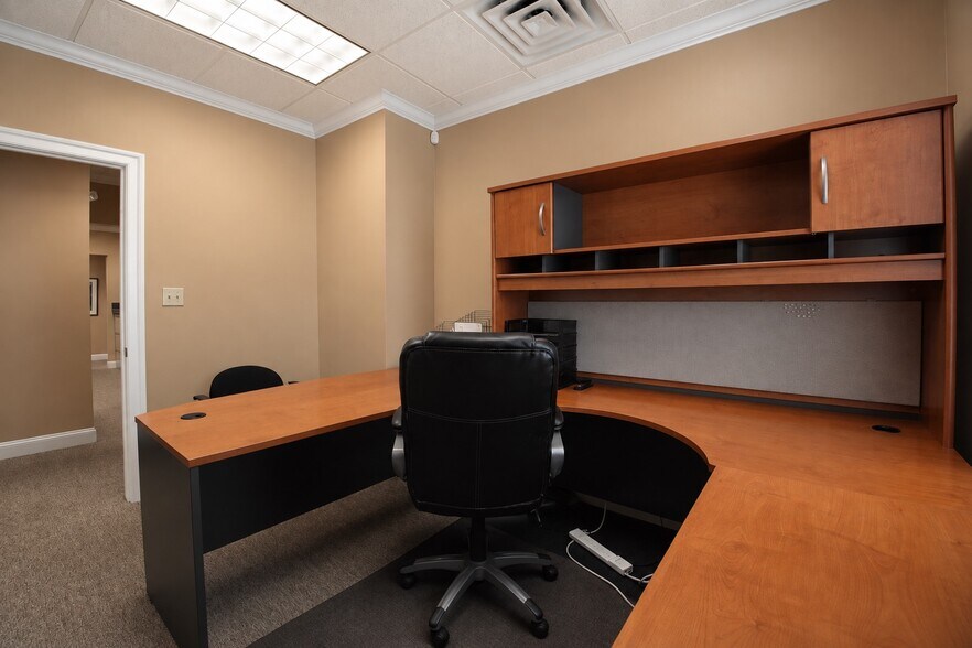 More Photos Of 1303 Courthouse Rd, Stafford General Retail For Sale
