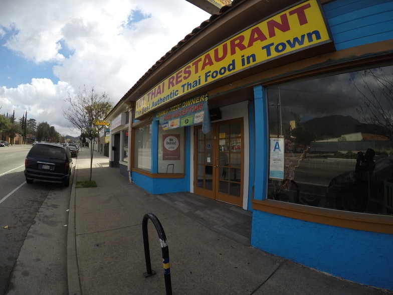 More Photos Of 7780 Foothill Blvd, Tujunga Restaurant For Sale